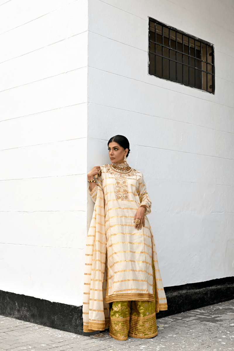 Pinktree - Morgiana - katan silk - Pure Ivory and gold  - 3 Piece