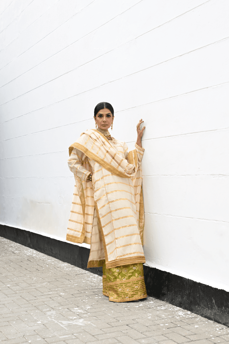 Pinktree - Morgiana - katan silk - Pure Ivory and gold  - 3 Piece