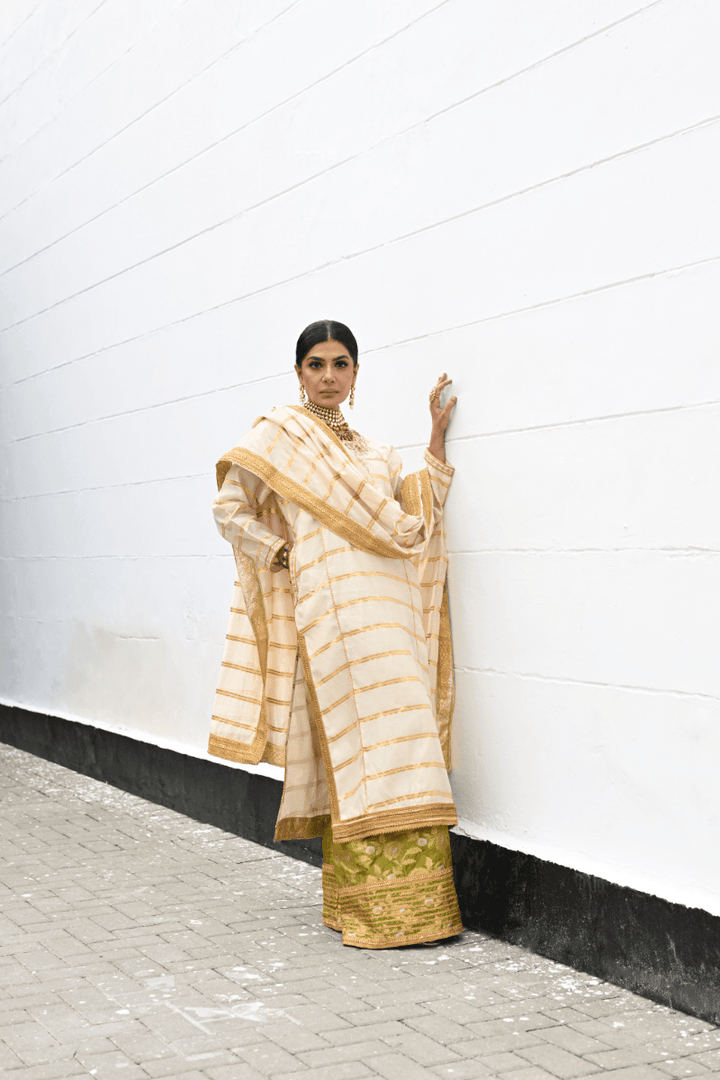 Pinktree - Morgiana - katan silk - Pure Ivory and gold  - 3 Piece