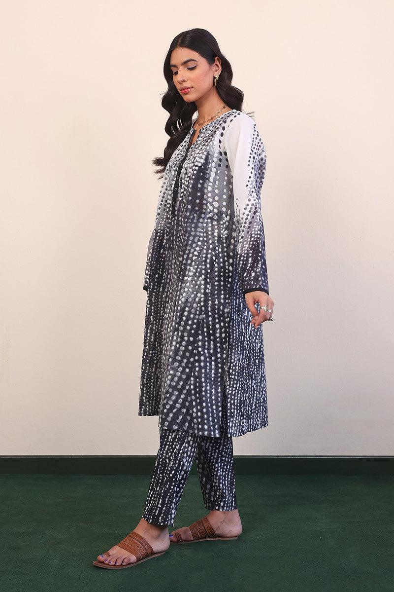 Generation - 2- Piece Slash - Black - Lawn