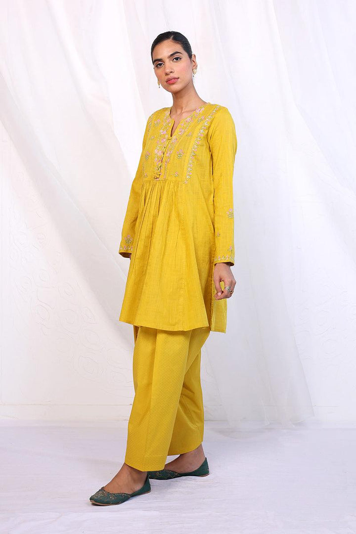 Generation - 2- Piece Sunehri Phool Peplum - Red - Lawn