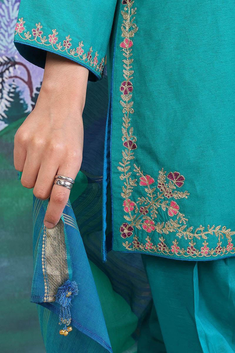 Generation - Aik Rang Embroidered Suit - Green - Karandi - 3 Piece