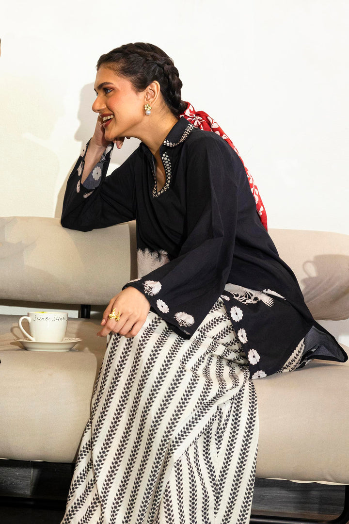 Sana Safinaz Stitched Embroidered Lawn Suit Black 2 Piece