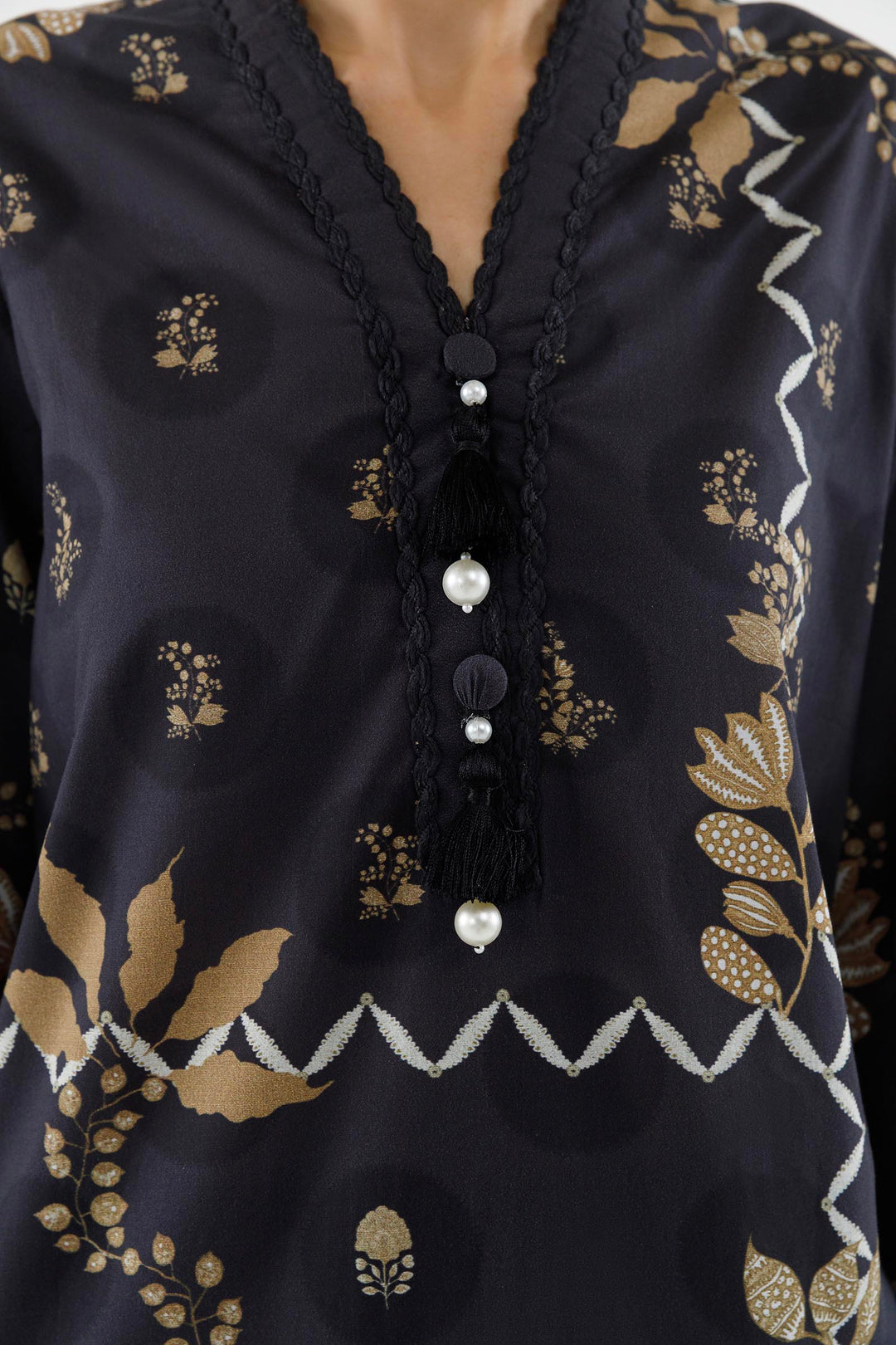 Sana Safinaz Stitched Printed Lawn Suit Black 2 Piece