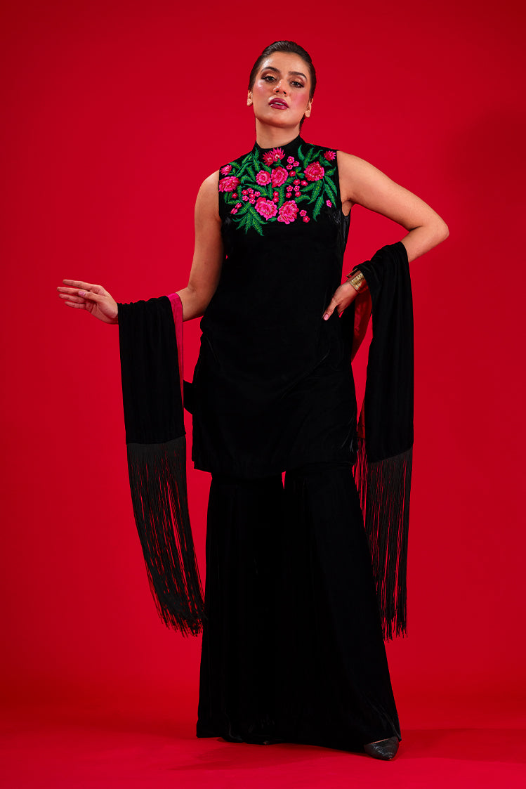 Salahuddin Pasha - Matte Noir Bloom Velvet Gharara For Women - Black - 3 Piece
