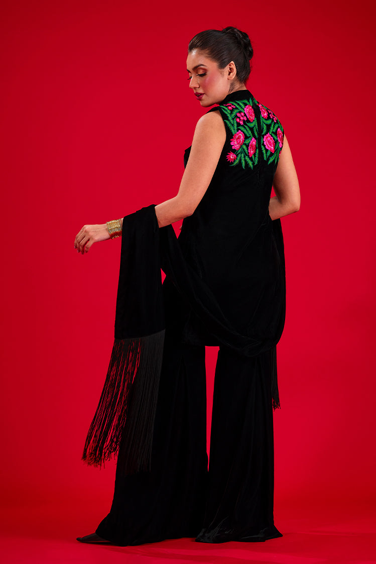 Salahuddin Pasha - Matte Noir Bloom Velvet Gharara For Women - Black - 3 Piece