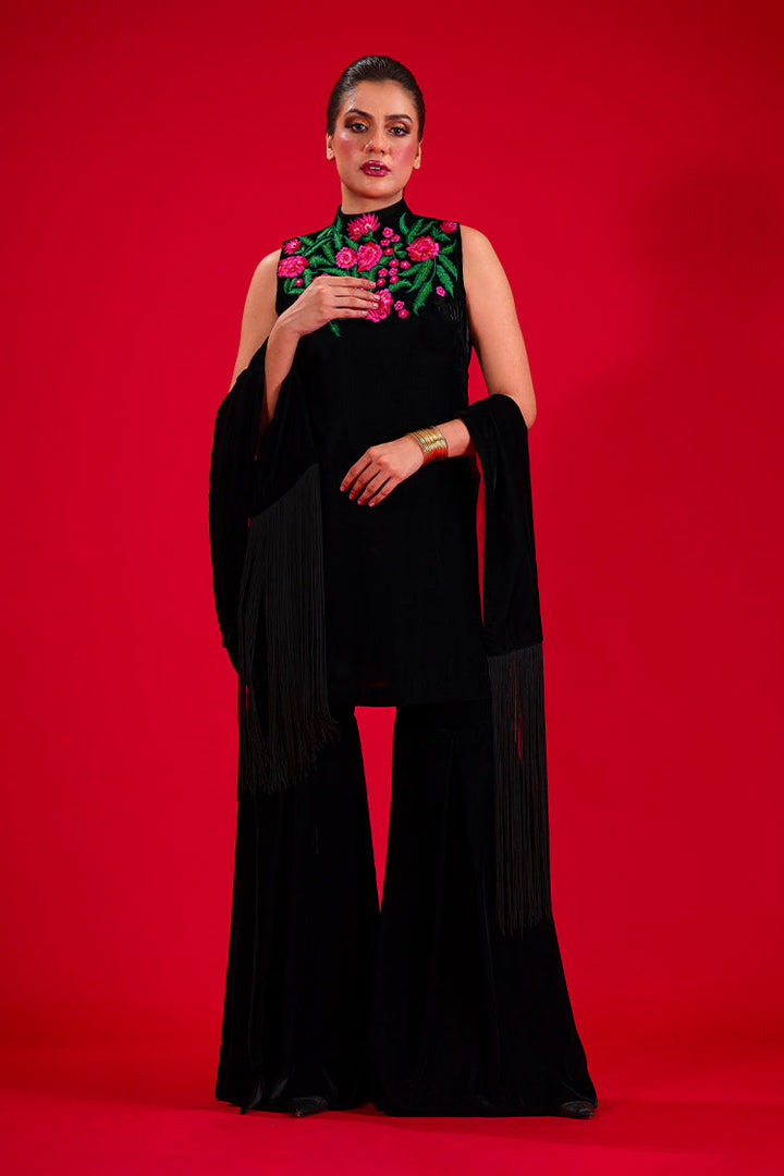 Salahuddin Pasha - Matte Noir Bloom Velvet Gharara For Women - Black - 3 Piece