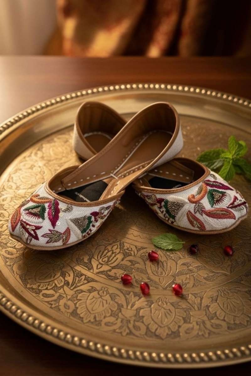 Hemo Handicraft - Satrangi - White