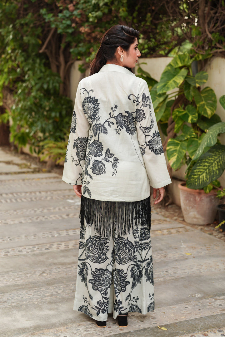 Shamaeel Ansari Noir Blossom Suit White 2 Piece