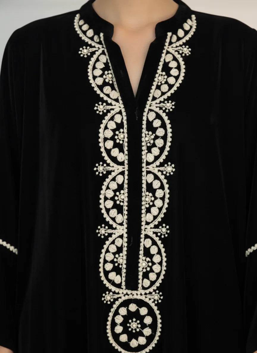 Shehrnaz - Aurelia Noir Black Velvet/Raw Silk Suit For Women - 3 Piece