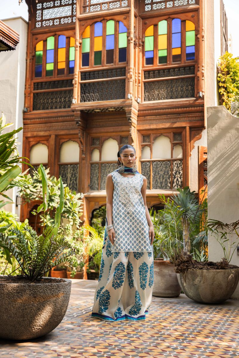 Shehrnaz - Neelofar - SHK-1426 - Off white - Korean Silk - 3 Piece