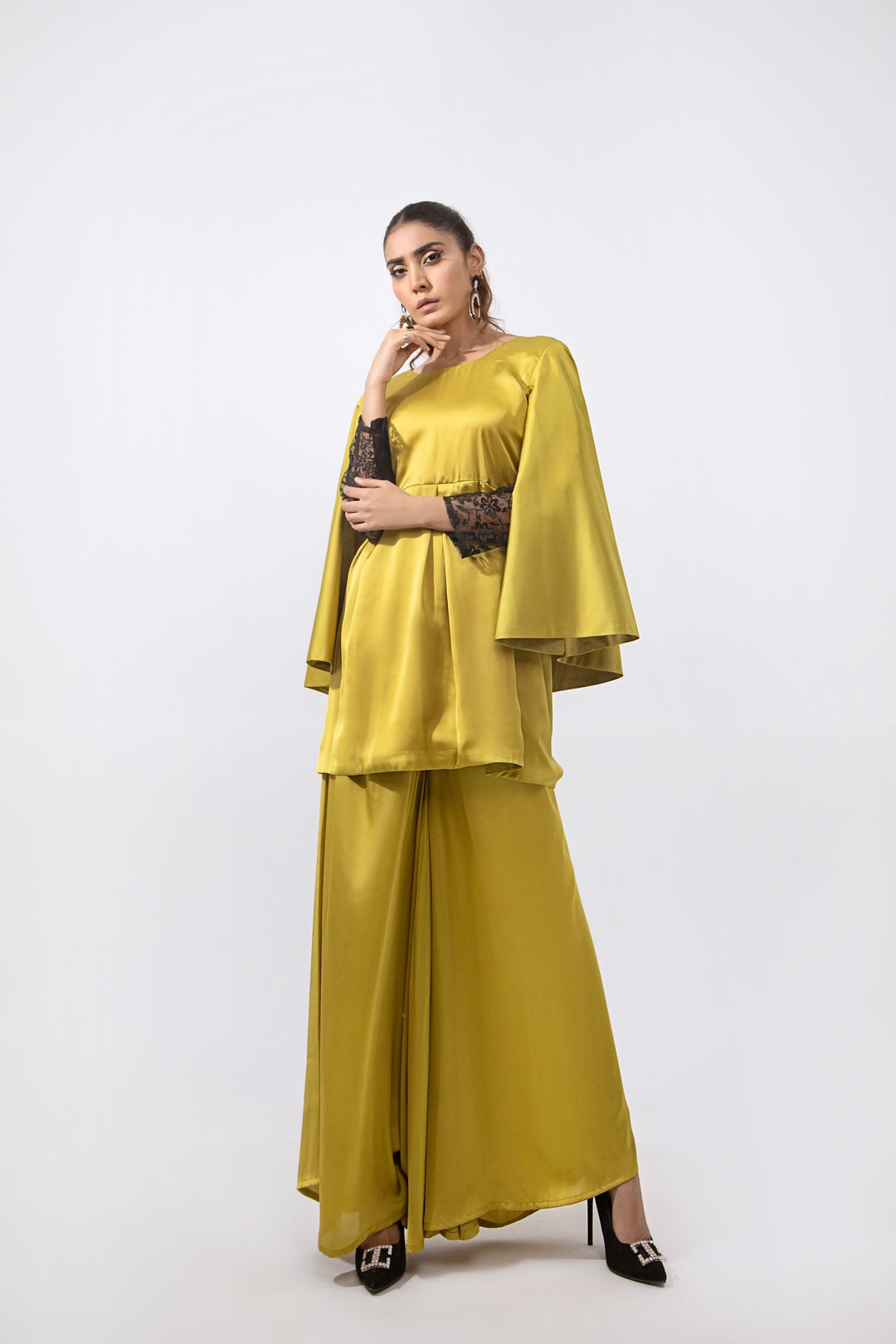 Syah - Co-Ord Set Bell Sleeves Top With Palazzo - Silk - 2 Piece