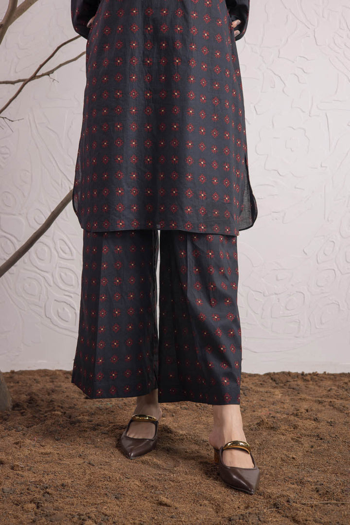 Generation - Printed Indonesian - Black - Cambric - 2 Piece