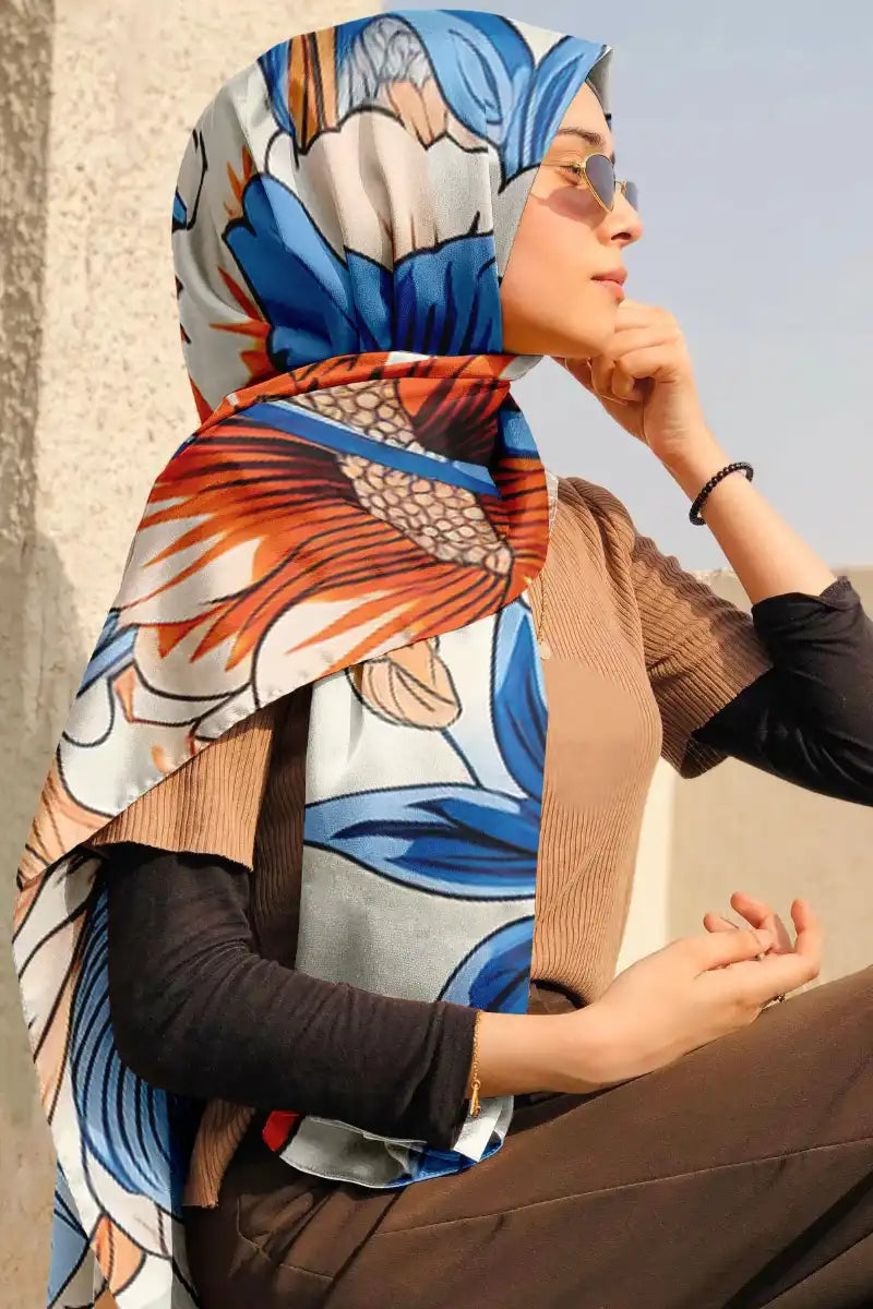 Black Wolf - FOLIAGE ROYALTY SILK HIJAB - OFF WHITE - 1 Piece