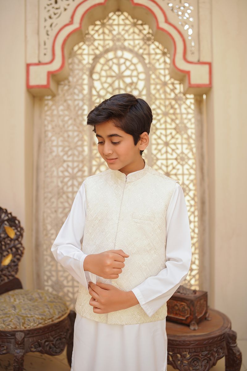 Cheeco Chic - WWCEID25 - Off-White - Waistcoat - 1 Piece