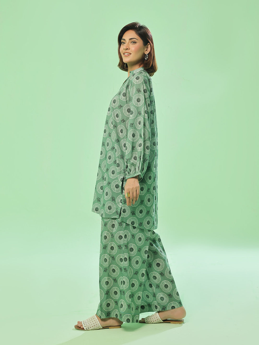 Oaks - Lawn Printed Unstitch Suit For Women - Green - 2 Piece