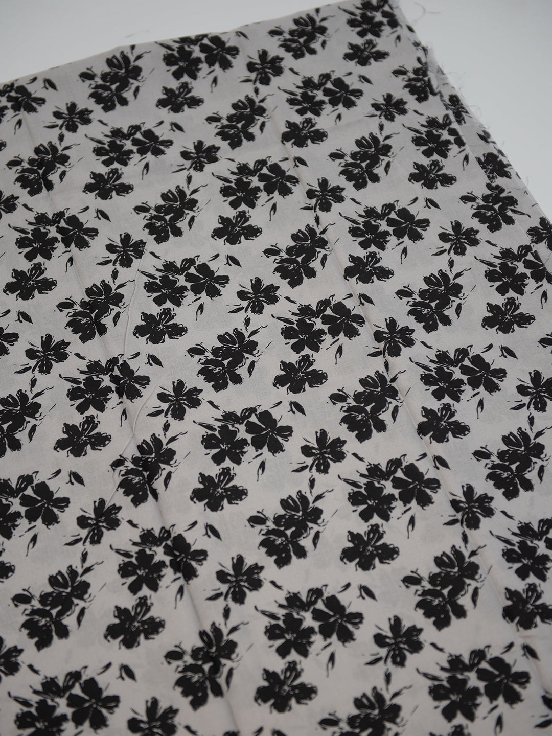 Oaks Printed Lawn Unstitched Beige / Nude 1 Piece
