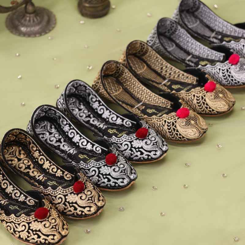 JootiShooti - Naqsh-e-Chandi (Red Pompom)