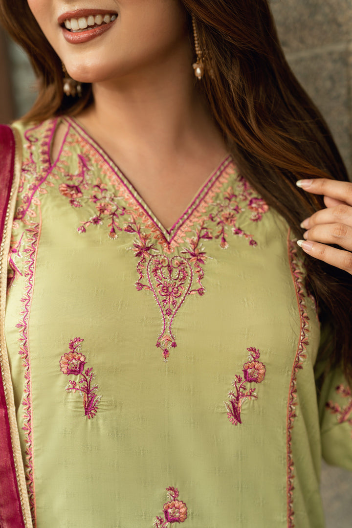 Omal by Komal - Seerat - gold maysuri deep plum dupatta - 3 Piece