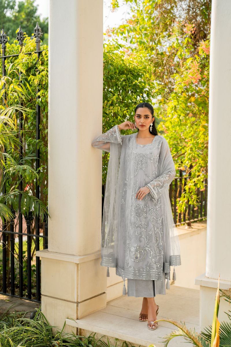hina khawaja in Natasha Kamal - Ellie - grey sequins - Net lined with crepe de chin - 3 Piece