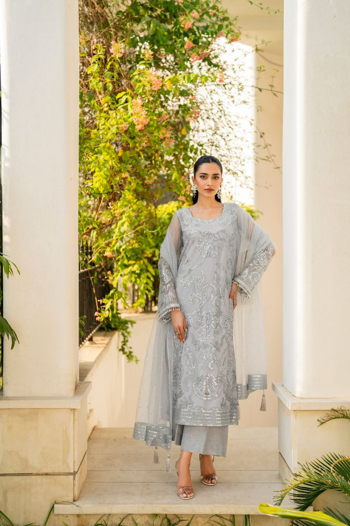 hina khawaja in Natasha Kamal - Ellie - grey sequins - Net lined with crepe de chin - 3 Piece