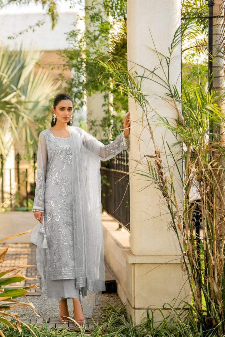 hina khawaja in Natasha Kamal - Ellie - grey sequins - Net lined with crepe de chin - 3 Piece