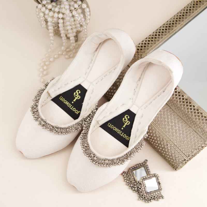 JootiShooti - Beaded Halo White Khussa For Women