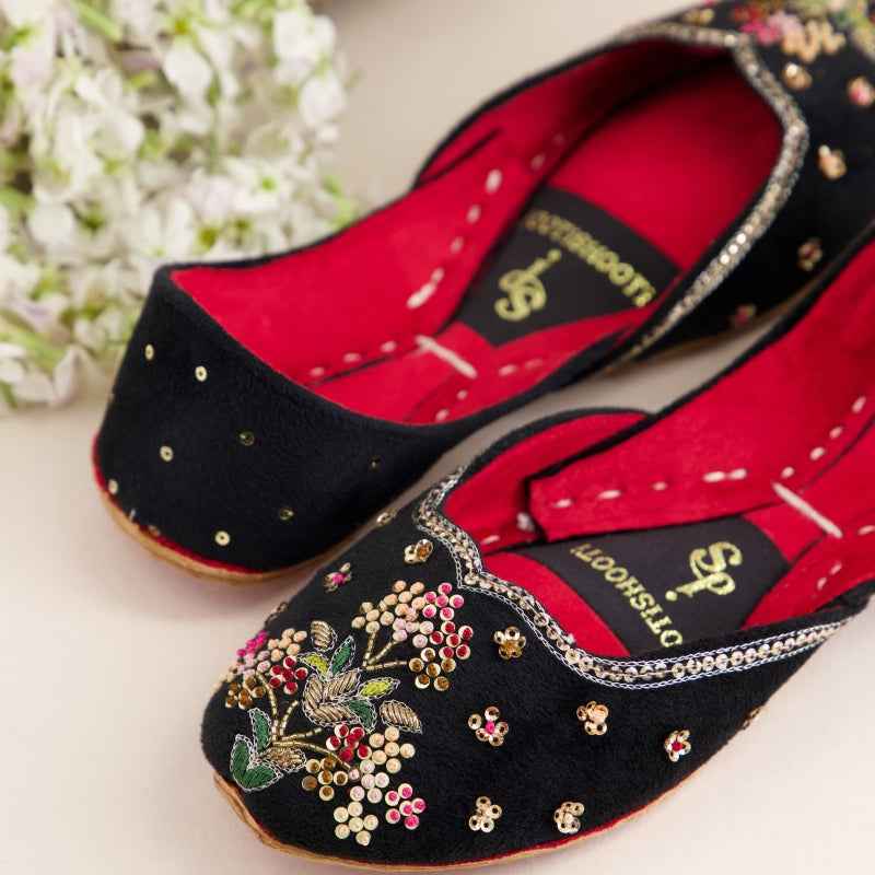 JootiShooti - Ombre Oasis Black Khussa For Women