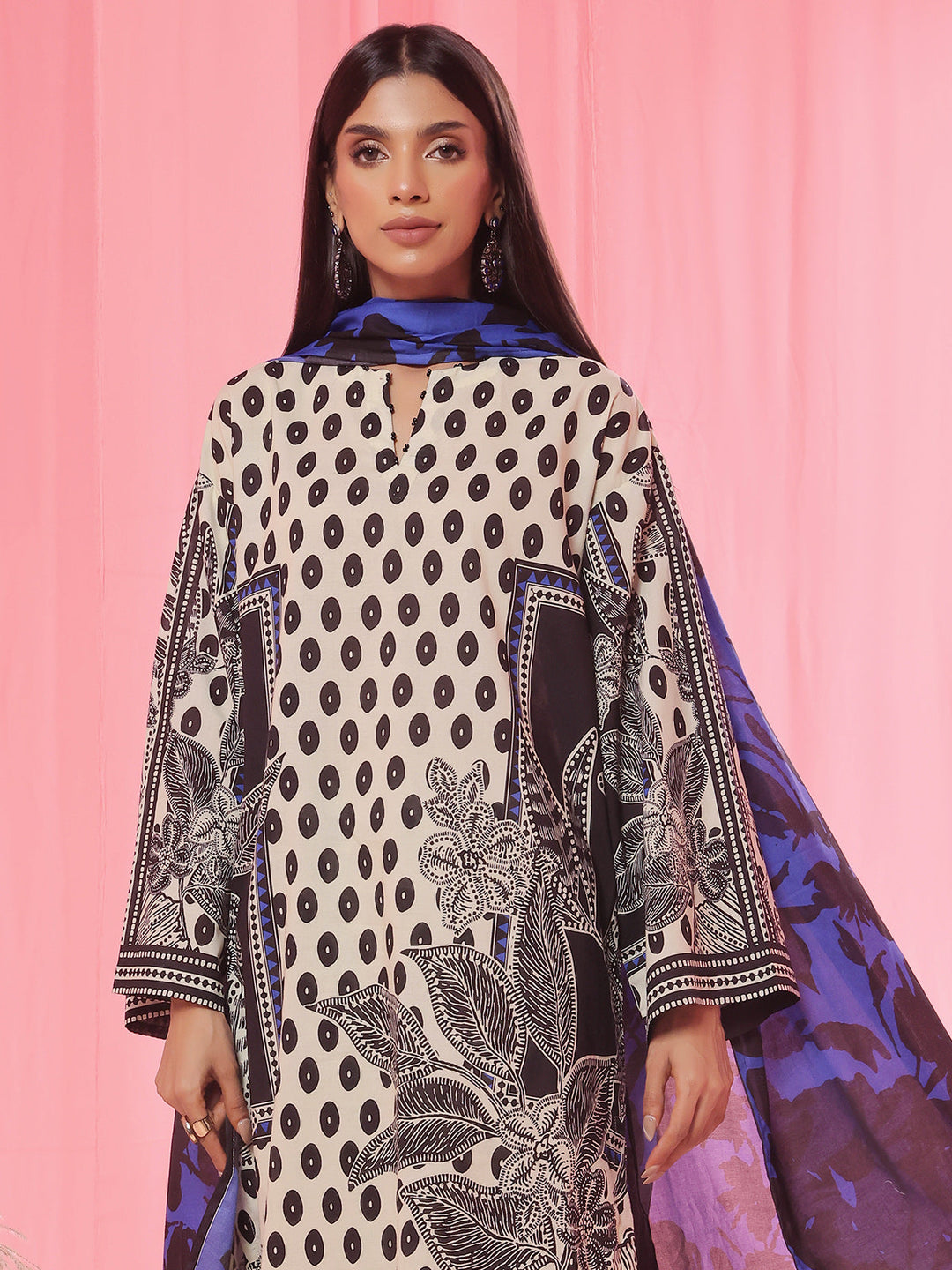 Oaks - Printed Pret & Unstitched Suit Lawn Black - 3 Piece