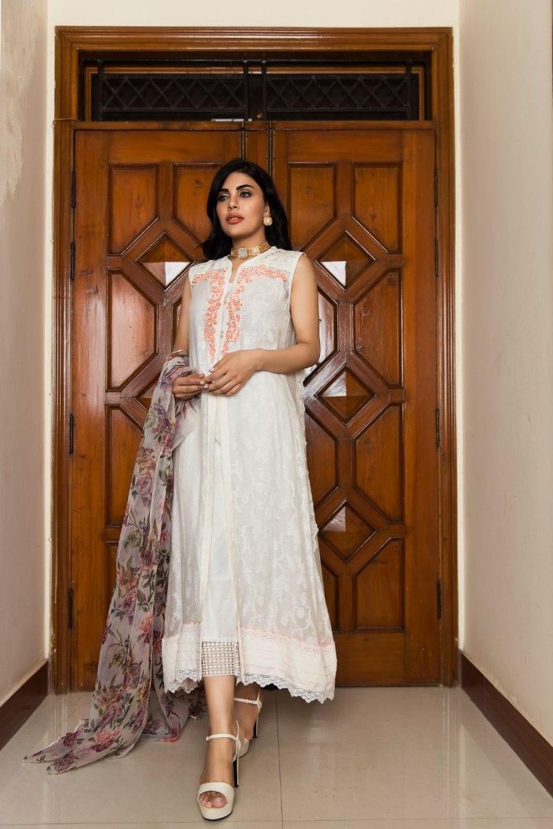 Yasmin Zaman - P-261