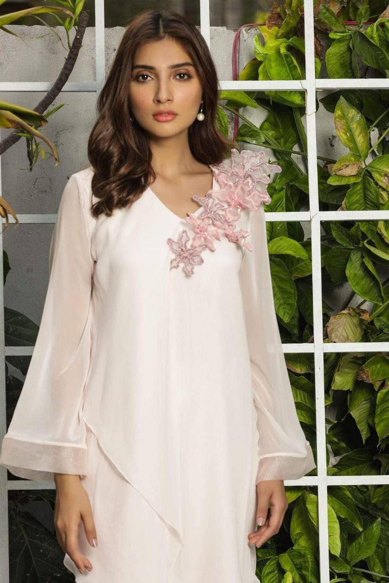Natasha Kamal - Lily