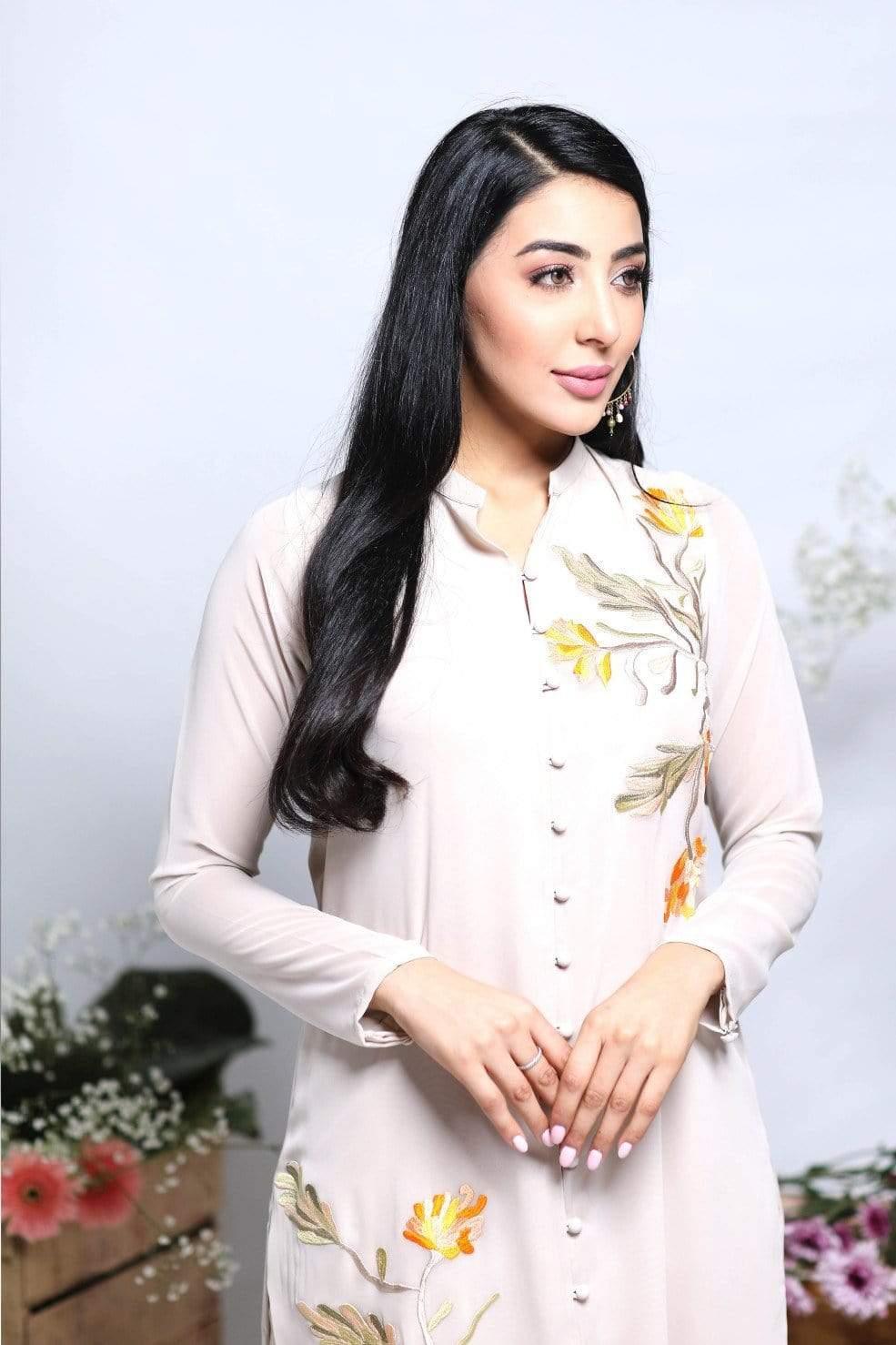 Natasha Kamal - Ostia