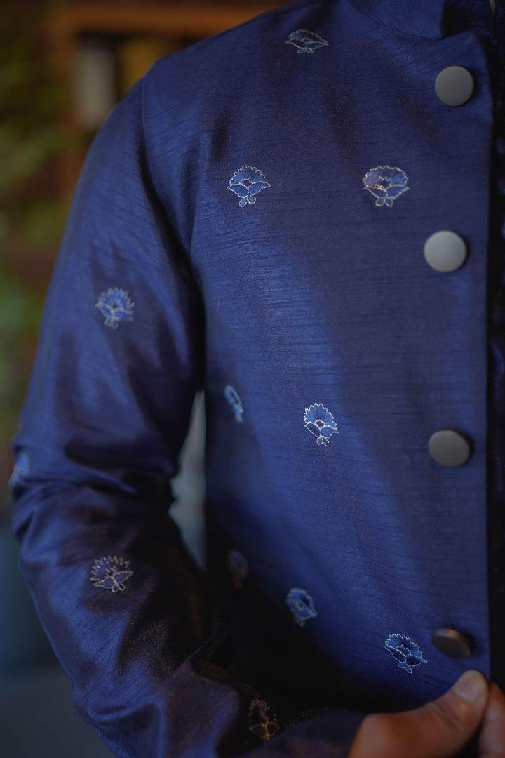 Leon Man - NAVY BLUE - Embroidered - 1 Piece - Studio by TCS