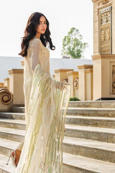 Natasha Kamal - Nina