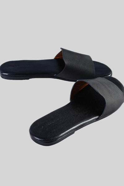Novado - Flat Leather Sandals - Black - Studio by TCS