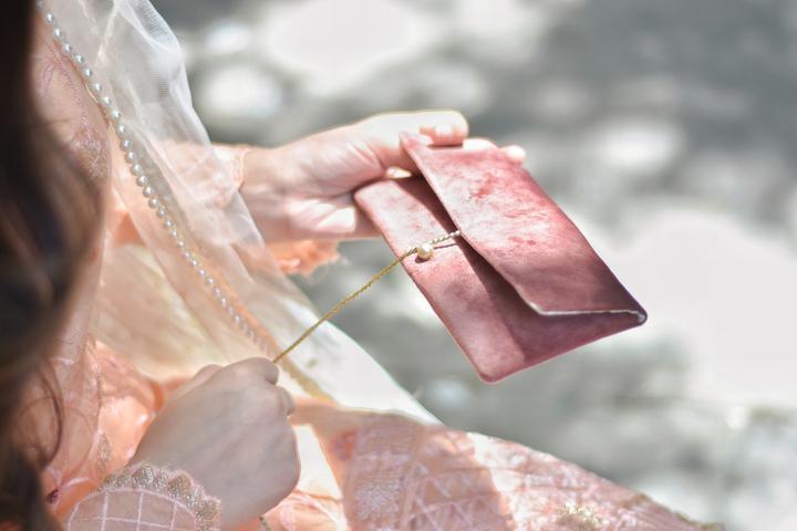 Chapter 13 - Tea Pink Velvet Envelope