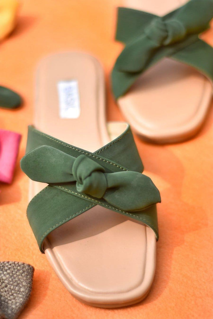 Basic - Bottle Green B21-04