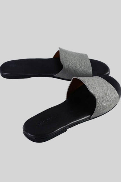 Novado - Flat Leather Sandals - Elephant Grey - Studio by TCS