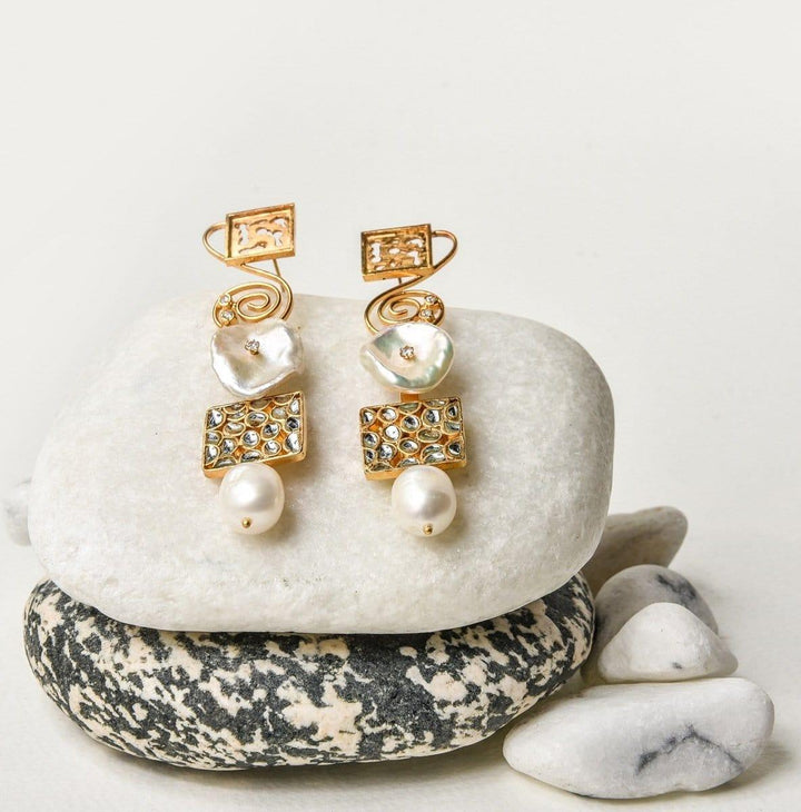 Shaista Jewelry - Groovy Earrings