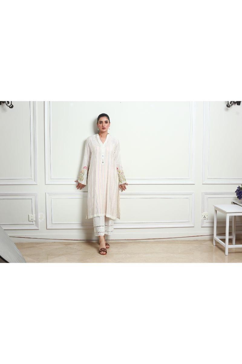 Yasmin Zaman - P-275 - Studio by TCS