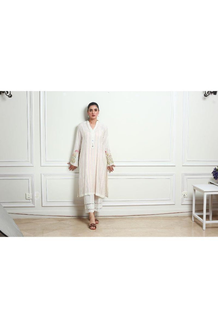 Yasmin Zaman - P-275 - Studio by TCS