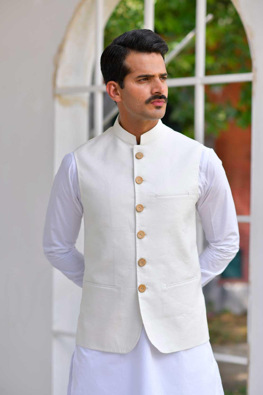 Leon Man - WHITE WAISTCOAT - 1 Piece