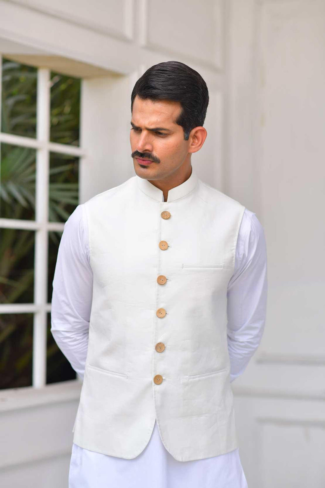 Leon Man - WHITE WAISTCOAT - 1 Piece