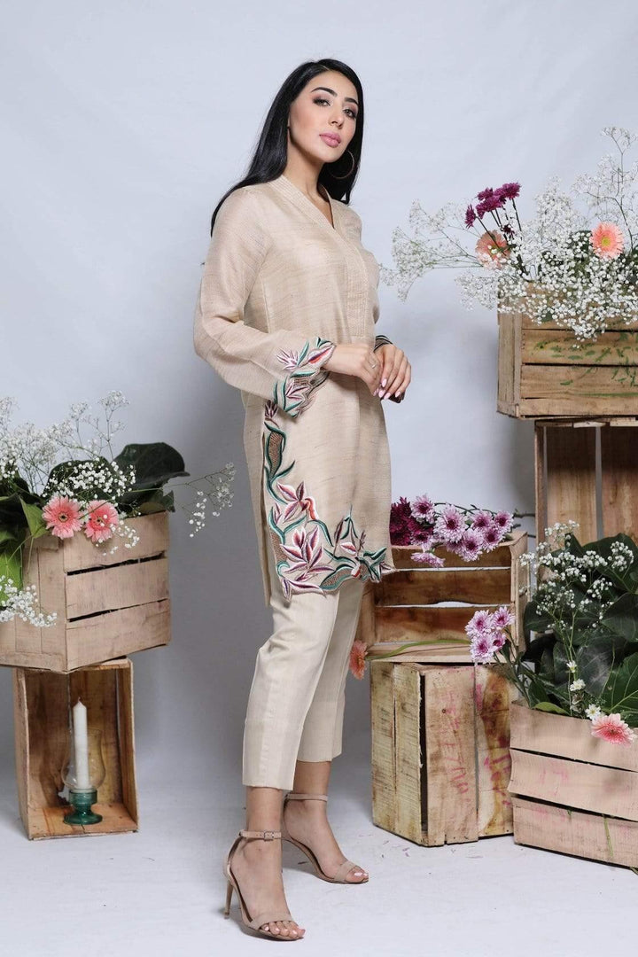 Natasha Kamal - Lilium