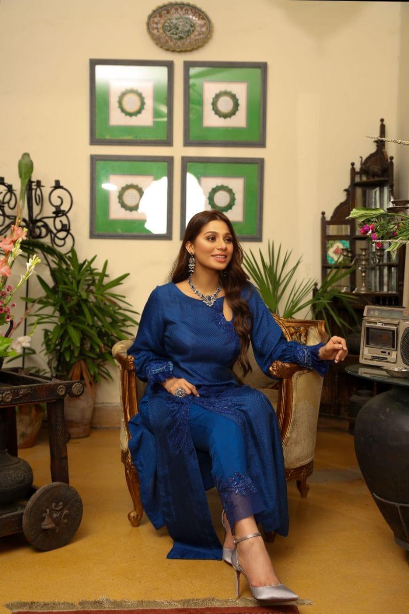 NILOFER SHAHID - Sapphire Descent - Pleated Organza - 3 Piece