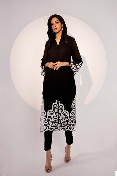 Natasha Kamal - Taite