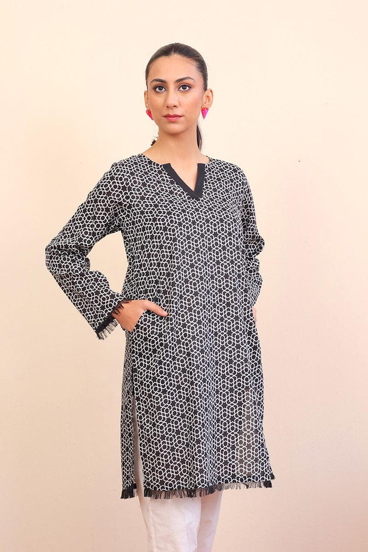 Generation - Geometric Frayed - Black - Lawn - 1 Piece