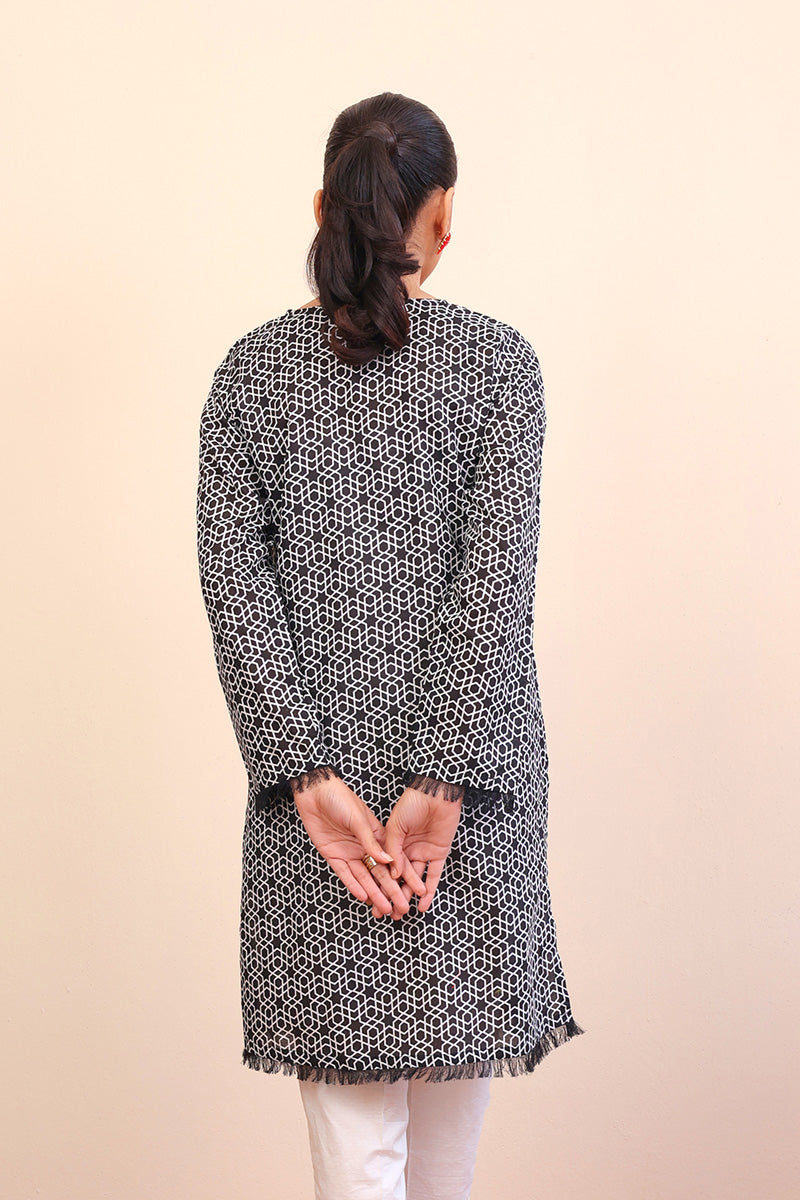 Generation - Geometric Frayed - Black - Lawn - 1 Piece