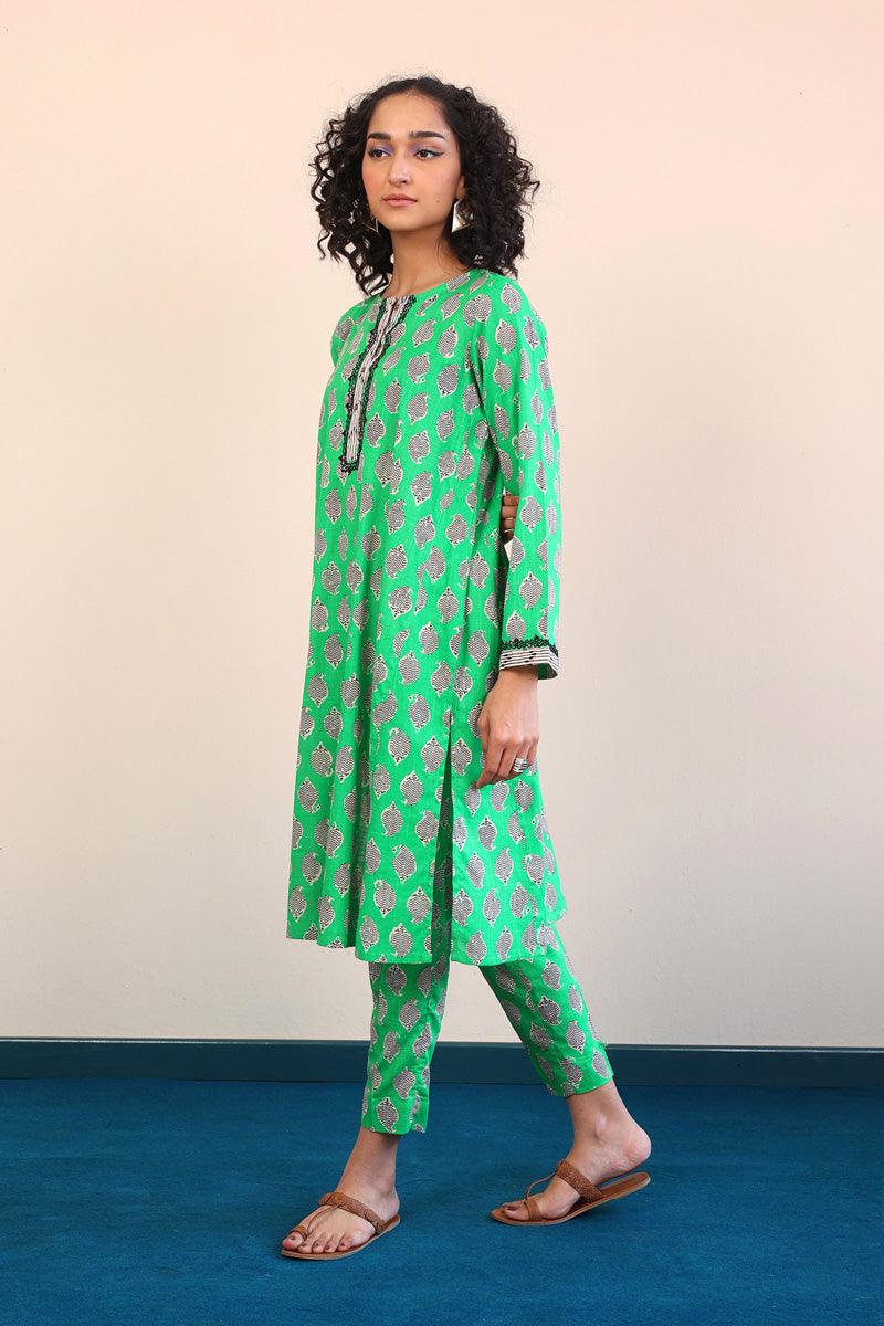 Generation - 2 Piece Paisley Block - Green  Lawn