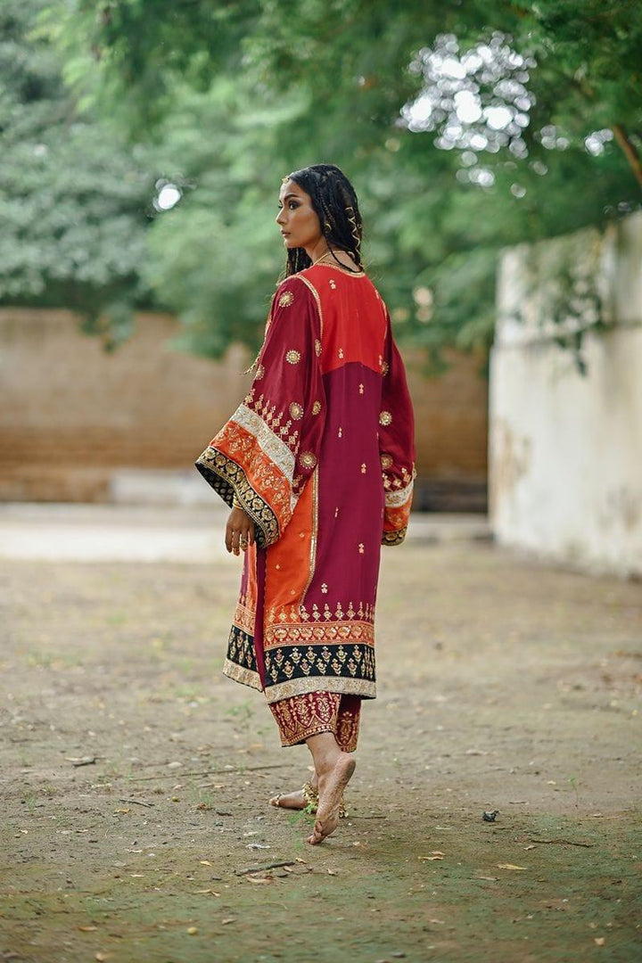 Sanam Chaudhri - Raw Silk Embroidered Shirt with Izaar